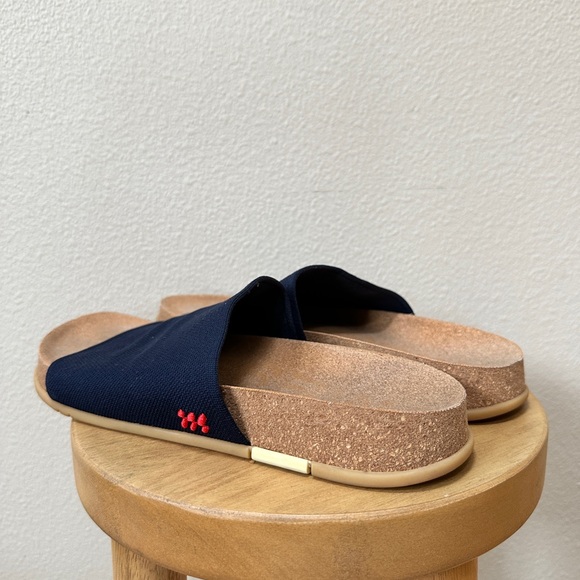 MESSAGE SHAW SLIDES - A HUG FOR YOUR FEET - Picture 4 of 6